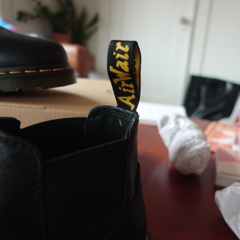 Doc Martens Lo Rogue Chelsea boots *BRAND NEW IN BOX* - Picture 4 of 7